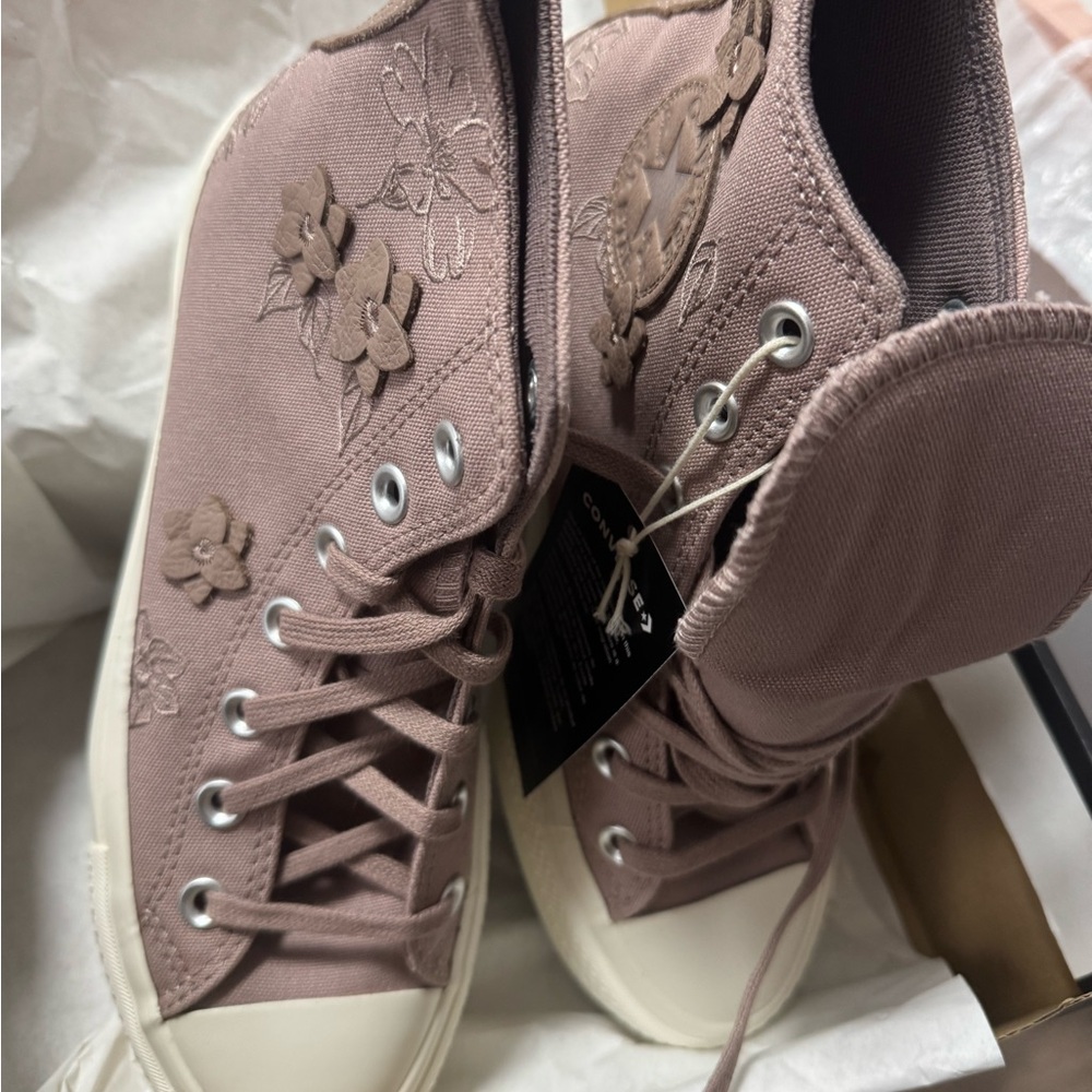 WOMENS CHUCK TAYLOR ALL STAR HIGH TOP PLATFORM SNEAKER size 7